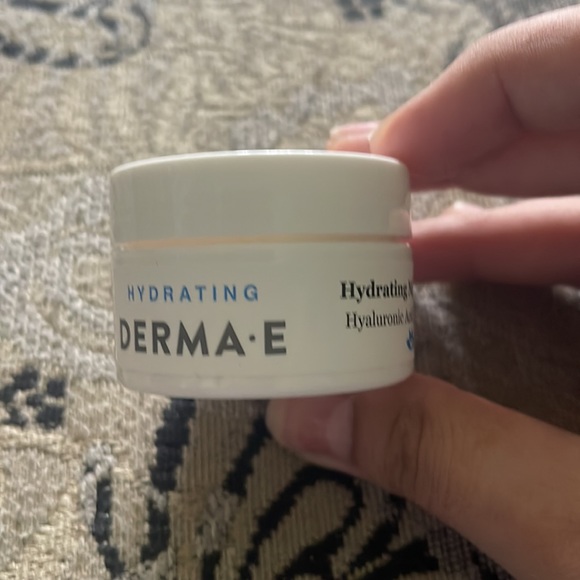 NWT Hydrating Derma E Night Cream - Picture 2 of 3